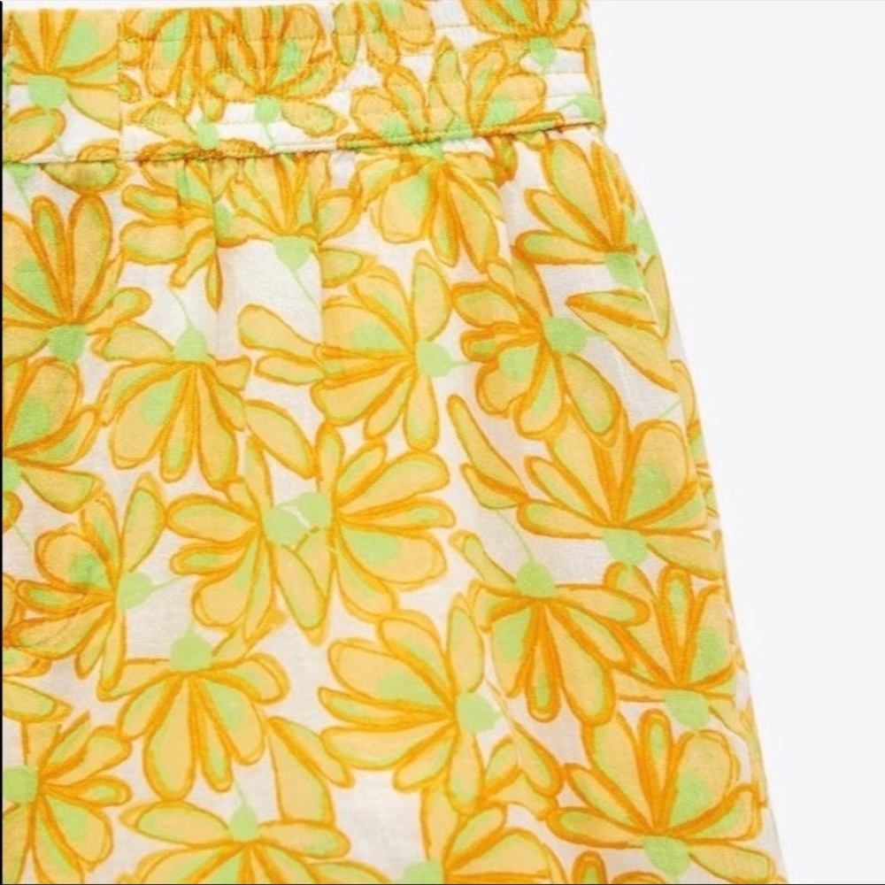 NWT Zara yellow floral shorts - Picture 3 of 5